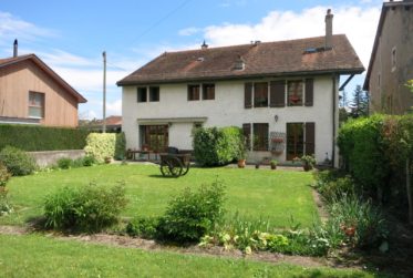 Maison de Village individuelle actuellement divisée en 3 logements en plein coeur de Chancy