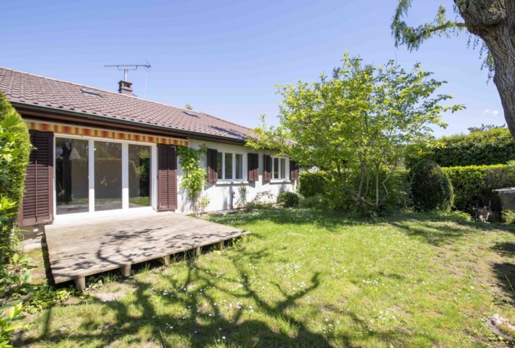 Exclusivité - Villa mitoyenne de plain-pied en pignon et au calme absolu à Plan-Les-Ouates