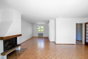 Exclusivité - Villa mitoyenne de plain-pied en pignon et au calme absolu à Plan-Les-Ouates