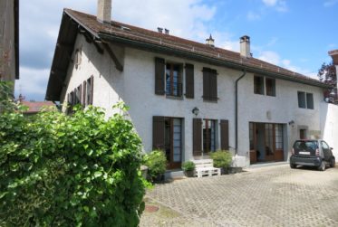 Maison de Village individuelle actuellement divisée en 3 logements en plein coeur de Chancy