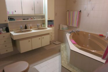 Maison de Village individuelle actuellement divisée en 3 logements en plein coeur de Chancy