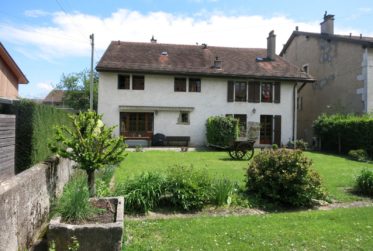 Maison de Village individuelle actuellement divisée en 3 logements en plein coeur de Chancy