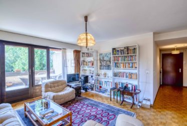 Exclusivité - Charmant appartement traversant de 4 Pièces