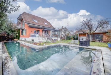 Splendide Villa de charme avec élégante piscine en L