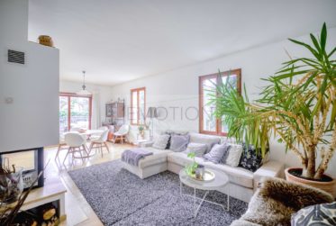 Splendide Villa de charme avec élégante piscine en L