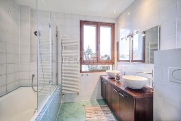 Splendide Villa de charme avec élégante piscine en L