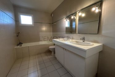 EXCLUSIVITÉ - Superbe duplex à 200 m de la Douane de Perly dans Résidence privée avec piscine et tennis - St-Julien-en-Genevois