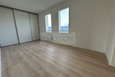 EXCLUSIVITÉ - Superbe duplex à 200 m de la Douane de Perly dans Résidence privée avec piscine et tennis - St-Julien-en-Genevois