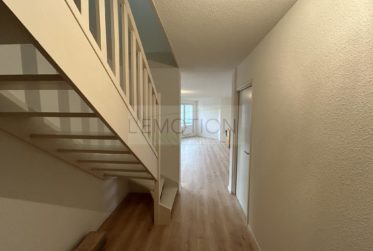 EXCLUSIVITÉ - Superbe duplex à 200 m de la Douane de Perly dans Résidence privée avec piscine et tennis - St-Julien-en-Genevois