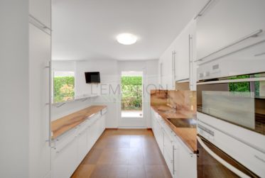 Magnifique duplex avec terrasse-jardin au sein d'une Résidence privée et sécurisée