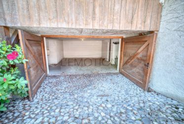EXCLUSIVITE - Spacieuse Maison de Village composée de 3 bâtiments en plein coeur de Sézegnin