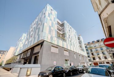 SUPERBE APPARTEMENT CONTEMPORAIN AU SEIN D'UNE RÉSIDENCE DE HAUT STANDING À DEUX PAS DU LAC