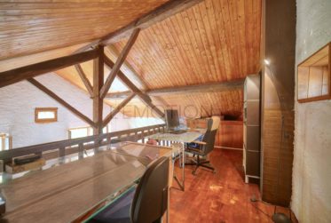 EXCLUSIVITE - Spacieuse Maison de Village composée de 3 bâtiments en plein coeur de Sézegnin