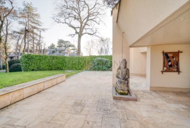 Magnifique duplex avec terrasse-jardin au sein d'une Résidence privée et sécurisée