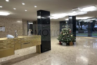 Exclusivité - Agréable 2 Pièces au rez-de-chaussée à Grange-Canal IDEAL POUR INVESTISSEURS