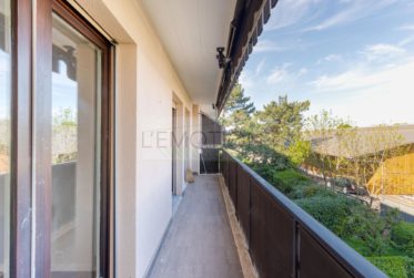 Magnifique Appartement rénové de 5 pièces au calme absolu en campagne genevoise