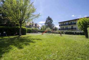 Magnifique Appartement rénové de 5 pièces au calme absolu en campagne genevoise