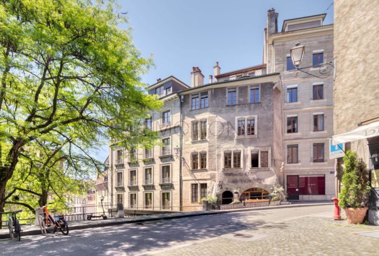 Exclusivité - Spacieux Appartement de charme de 3 pièces au coeur de la Vieille-Ville